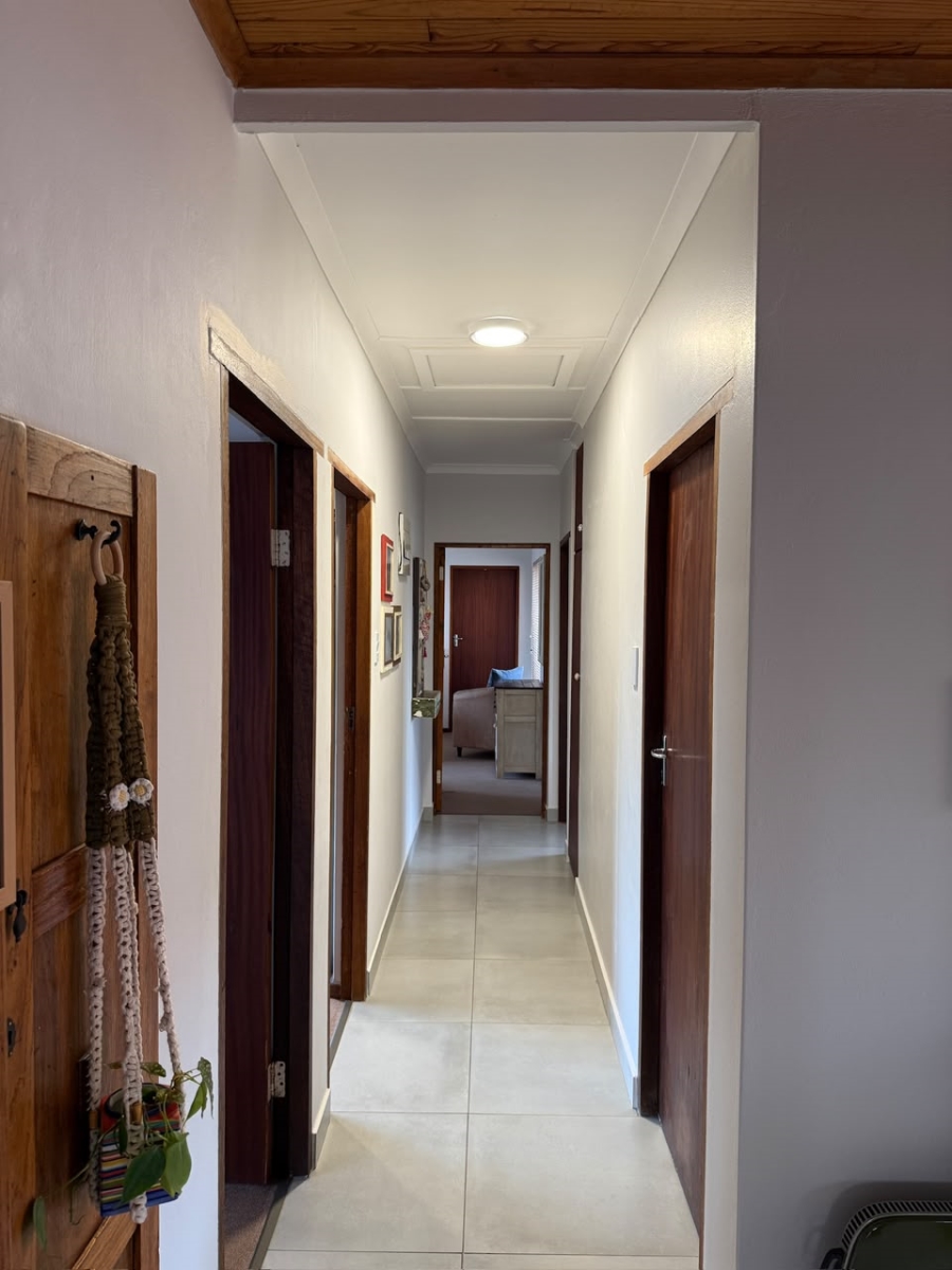 4 Bedroom Property for Sale in Fraaiuitsig Western Cape
